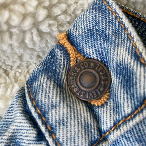 Levi’s Sherpa Panel Jean Jacket - Picture 5 of 5